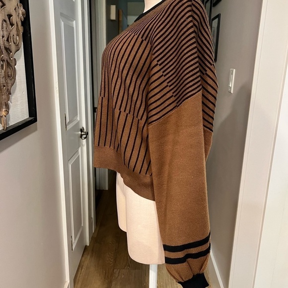 PHILOSOPHY black and brown boxy sweater it’s oversized sleeves - Picture 6 of 14